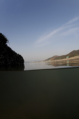 New Territories. Lantau Island, Yam O Bay, 2009
